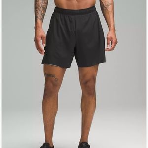 Lululemon Surge Lined Short 6" in XL Black with liner